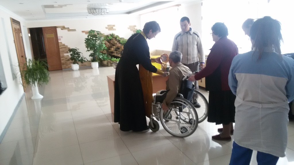 Частица Хитона Господня была доставлена в дом для престарелых и инвалидов г. Улан-Удэ